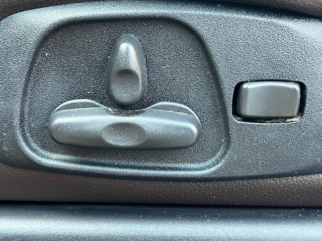 CLDA automobiles MITSUBISHI  3.2 L DID INTENSE BVA 200CH 3portes, 5 places N°2599