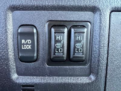 clda auto MITSUBISHI  3.2 L DID INTENSE BVA 200CH 3portes, 5 places N°2599