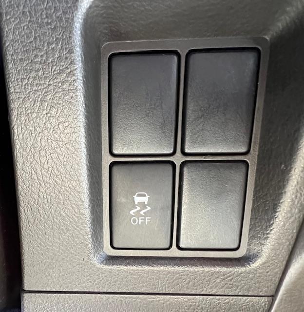 CLDA automobiles TOYOTA   3.0L KDJ150 VXE BVA 5P 190 ch N°2606