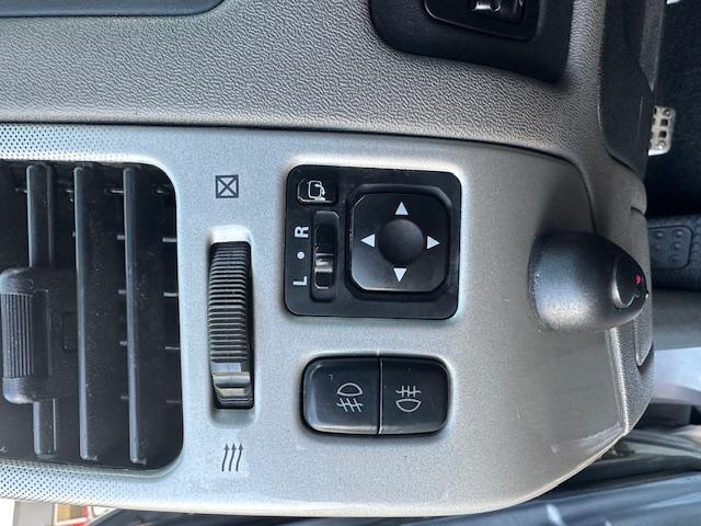 CLDA automobiles MITSUBISHI  3.2 L DID DAKAR 160 CH 5P 7PL BV5 N°2613