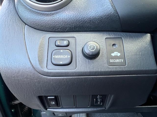 CLDA automobiles TOYOTA   2.0 L VVTI 4WD BVA 3P N°2620