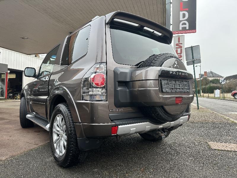 CLDA automobiles MITSUBISHI  3.2 L DID INSTYLE BVA EDITION 30 3P