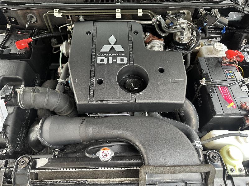 CLDA automobiles MITSUBISHI  3.2 L DID INSTYLE BVA EDITION 30 3P