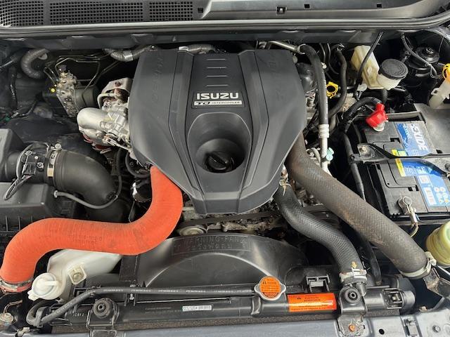 CLDA automobiles ISUZU  2.5 L BITDI CREW SOLAR BVA 163CH N°2628