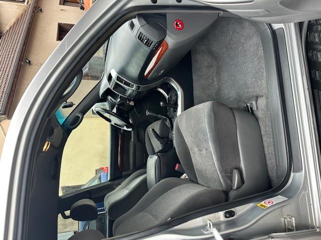 CLDA automobiles TOYOTA  3.0 L  KDJ 120 VXV BVA 5P N°2634