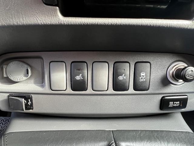 CLDA automobiles TOYOTA   3.0 L D4D INVINCIBLE DOUBLE CAB BV5 N°2636