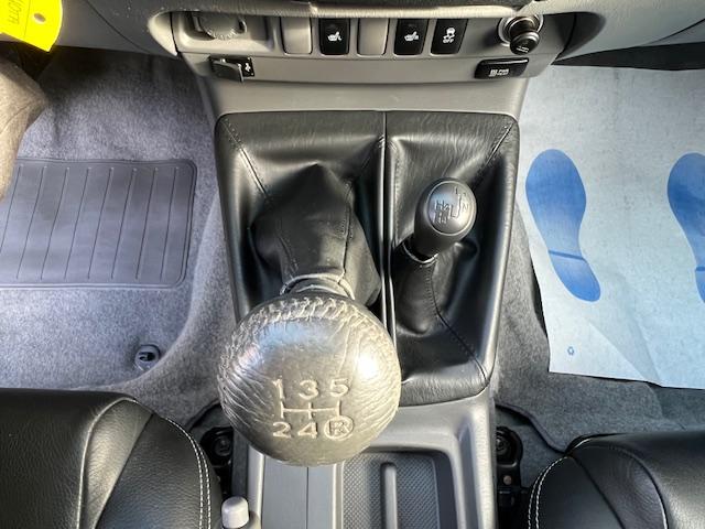 CLDA automobiles TOYOTA   3.0 L D4D INVINCIBLE DOUBLE CAB BV5 N°2636