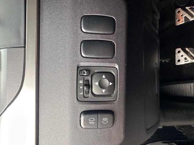 CLDA automobiles MITSUBISHI   3.2 L DID INTENSE 3P BV5 N°2627
