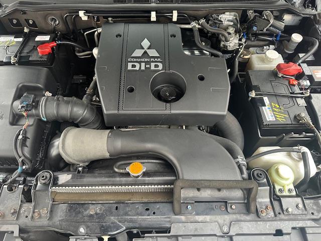 CLDA automobiles MITSUBISHI   3.2 L DID INTENSE 3P BV5 N°2627