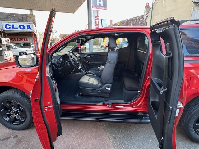 CLDA automobiles ISUZU  DDI 164 SPACE NITRO SPORT BVA N°2637