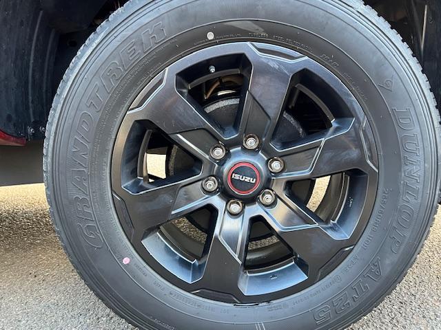 CLDA automobiles ISUZU  DDI 164 SPACE NITRO SPORT BVA N°2637