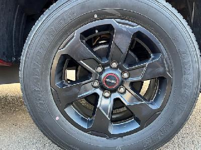 clda auto ISUZU  DDI 164 SPACE NITRO SPORT BVA N°2637