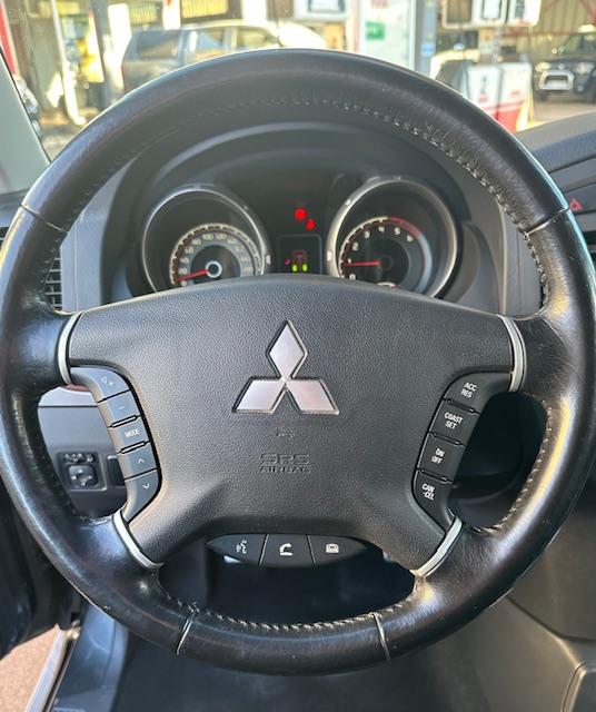 CLDA automobiles MITSUBISHI   3.2 L DID INTENSE  200CH 5P BV5 N°2639