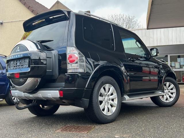 CLDA automobiles MITSUBISHI   3,2 DID INSTYLE BVA 200CH 3P 5PL N°2644