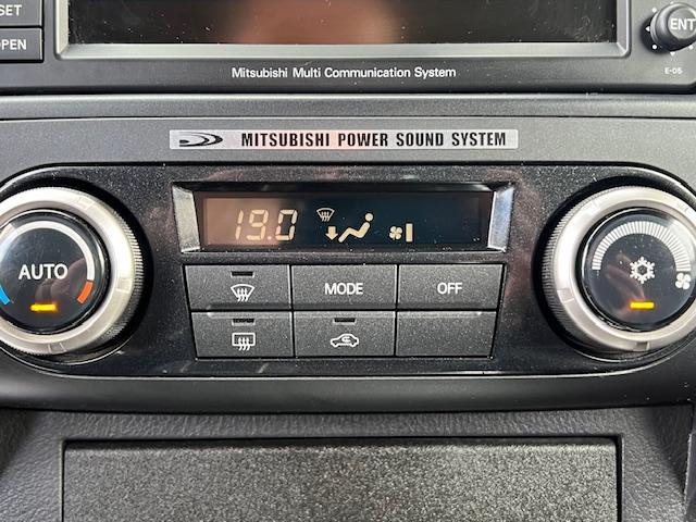 CLDA automobiles MITSUBISHI   3,2 DID INSTYLE BVA 200CH 3P 5PL N°2644