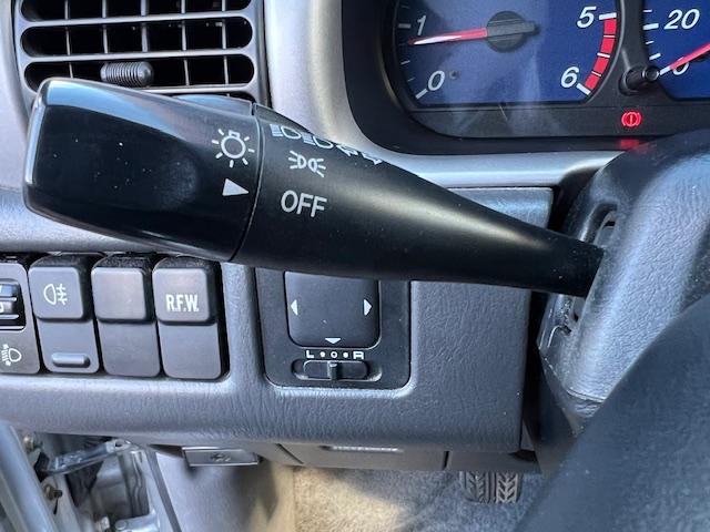 CLDA automobiles FORD  2.5 L TDCI Double Cabine XLT N°2643