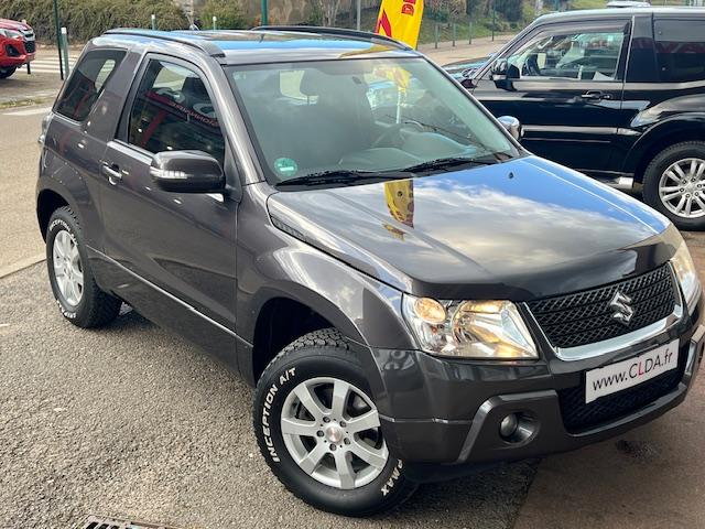 CLDA automobiles SUZUKI  1.6 L JLX 4WD INTEGRAL BV5 N°2641
