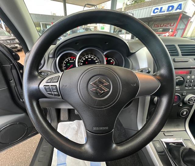 CLDA automobiles SUZUKI  1.6 L JLX 4WD INTEGRAL BV5 N°2641