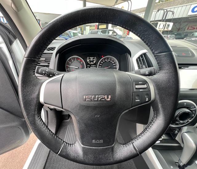 CLDA automobiles ISUZU   1.9 L DDI CREW SOLAR BVA DBLE CAB N°2647