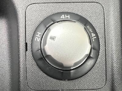 clda auto ISUZU   1.9 L DDI CREW SOLAR BVA DBLE CAB N°2647