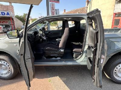 clda auto ISUZU  SPACE B-STRONG BV6