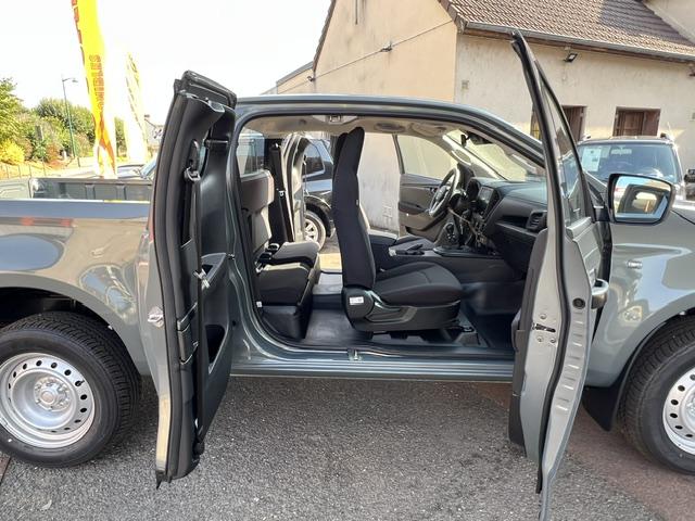 CLDA automobiles ISUZU  SPACE B-STRONG BV6