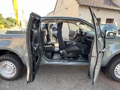 clda auto ISUZU  SPACE B-STRONG BV6