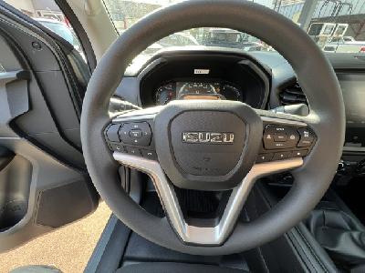 clda auto ISUZU  SPACE B-STRONG BV6