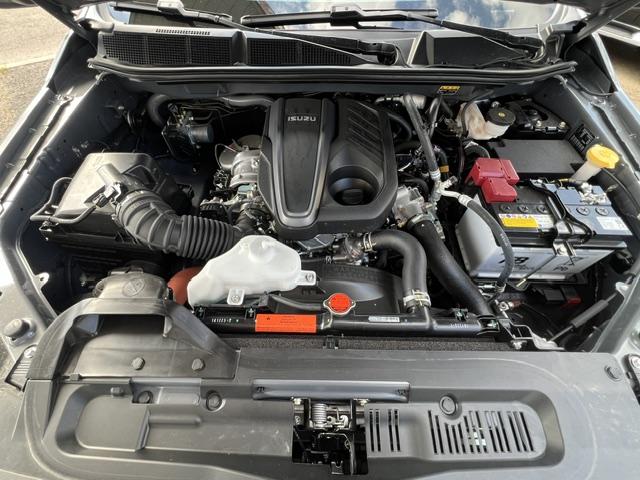CLDA automobiles ISUZU  SPACE NITRO SPORT BVA8