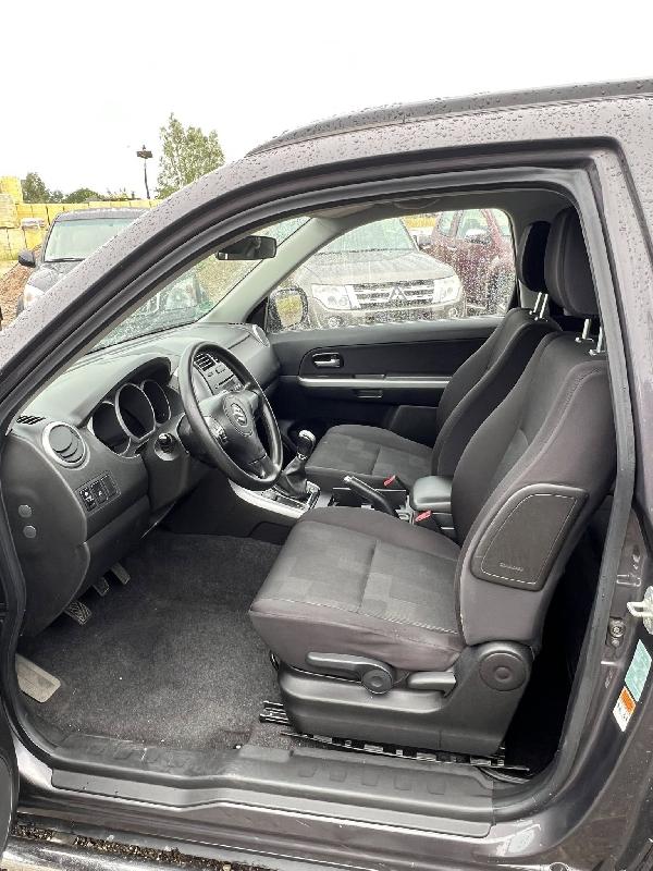CLDA automobiles SUZUKI  2.4 L JLX 4WD INTEGRAL ( EN ARRIVAGE )