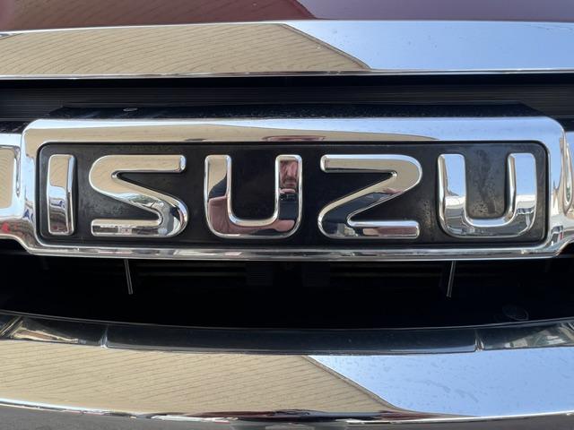 CLDA automobiles ISUZU  2.5 L BITDI SPACE SOLAR BITDI BVA 163CH N°2651