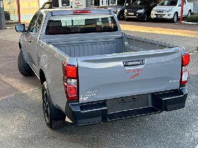clda auto ISUZU  SPACE B-STRONG BV6
