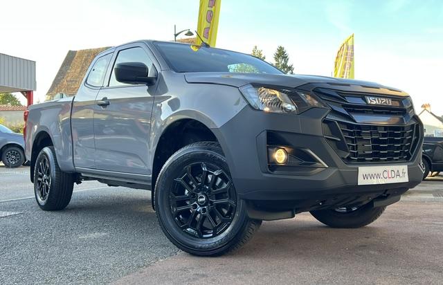 CLDA automobiles ISUZU  SPACE B-STRONG BV6