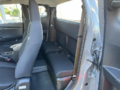 clda auto ISUZU  SPACE B-STRONG BV6