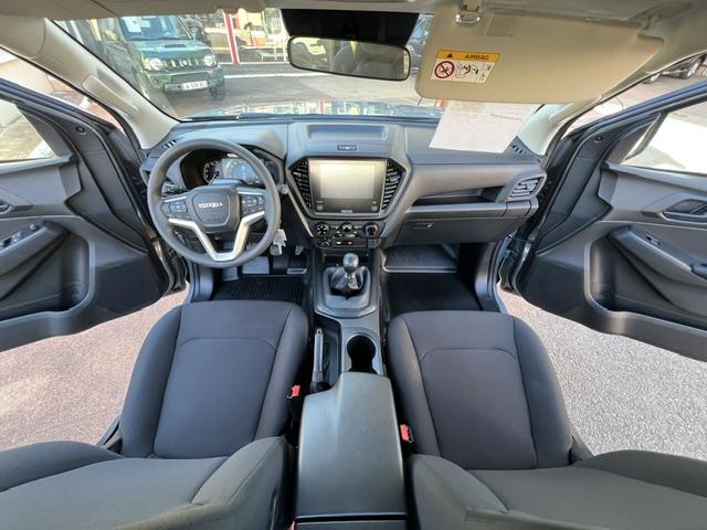 CLDA automobiles ISUZU  SPACE B-STRONG BV6