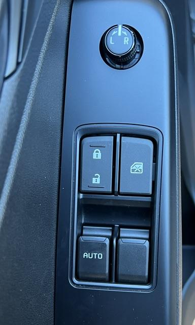 CLDA automobiles ISUZU  SPACE B-STRONG BV6