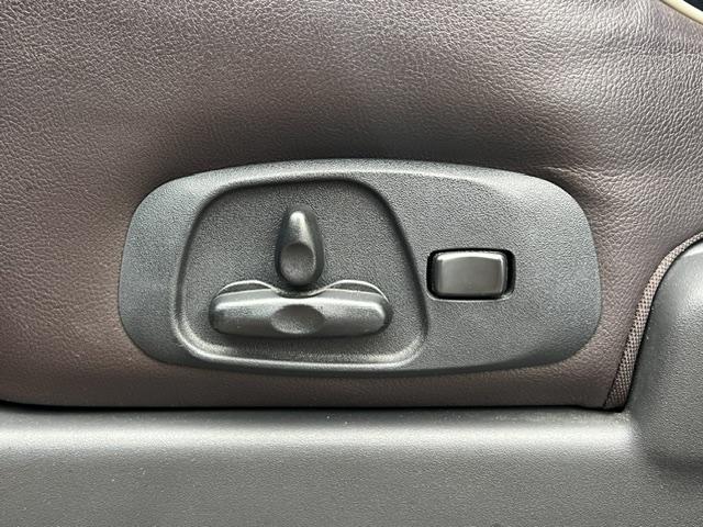 CLDA automobiles MITSUBISHI  3.2 L DID INTENSE   BVA 200CH 5P 7 Places N°2670