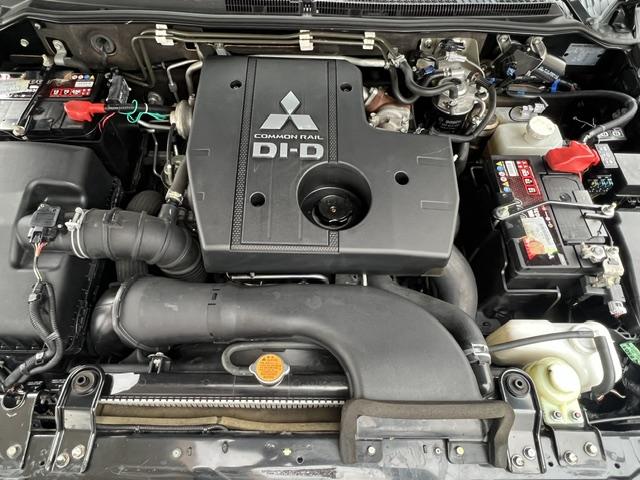 CLDA automobiles MITSUBISHI  3.2 L DID INTENSE   BVA 200CH 5P 7 Places N°2670