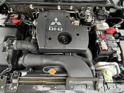clda auto MITSUBISHI  3.2 L DID INTENSE   BVA 200CH 5P 7 Places N°2670