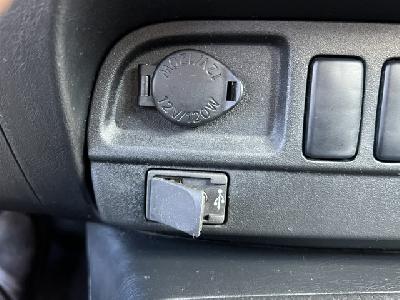 clda auto TOYOTA  3.0 L D4D Double Cabine INVINCIBLE 171CH BV5