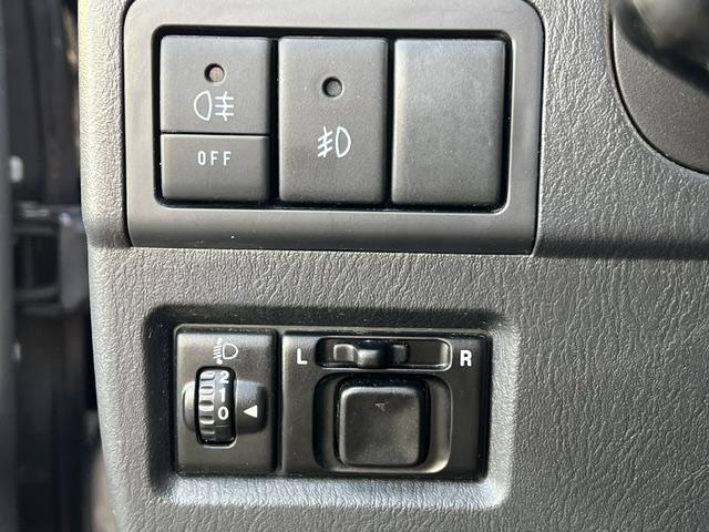 CLDA automobiles SUZUKI  1.3 L VVTI STYLE 4WD N°2667