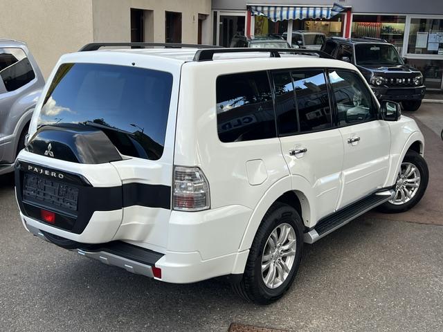 CLDA automobiles MITSUBISHI   3.2 L DID INSTYLE BVA 5 Portes, 7 places, 190CH N°2668