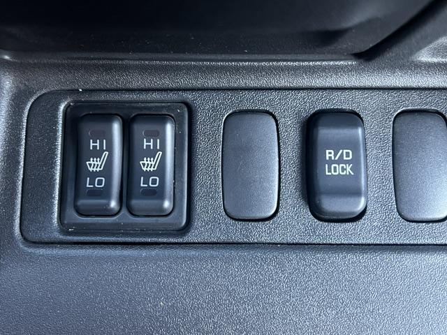CLDA automobiles MITSUBISHI  3.2 L DID EXCEED BVA 3P N°2674 