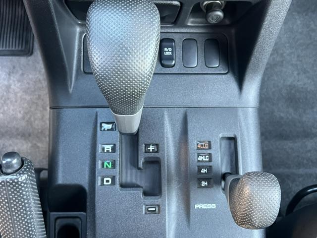 CLDA automobiles MITSUBISHI  3.2 L DID EXCEED BVA 3P N°2674 